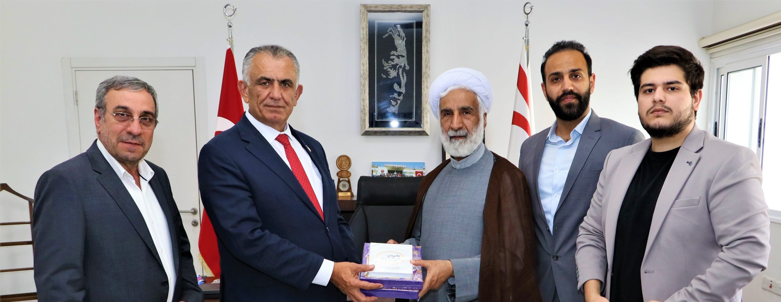 Bakan  Çavuşoğlu, İranlı Öğrenciler Öğrenci İşleri Sorumlusunu kabul etti