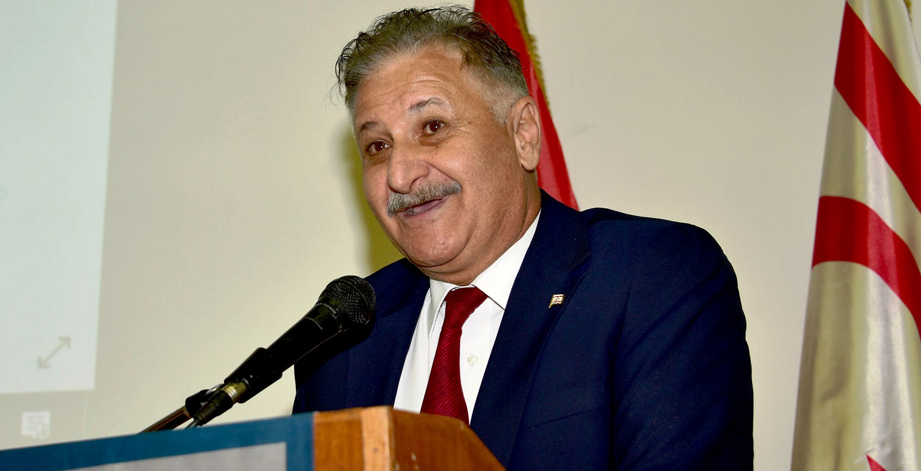 Pilli:Sağlık çalışanlarının haklarının çiğnenmesine  izin vermeyeceğim