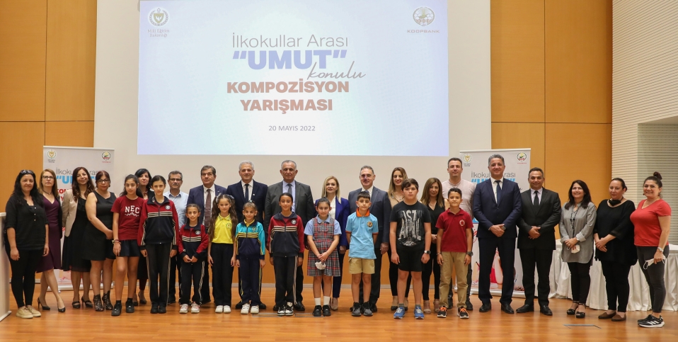 İlkokullar arası düzenlenen ‘Umut’konulu yarışmanın ödülleri verildi
