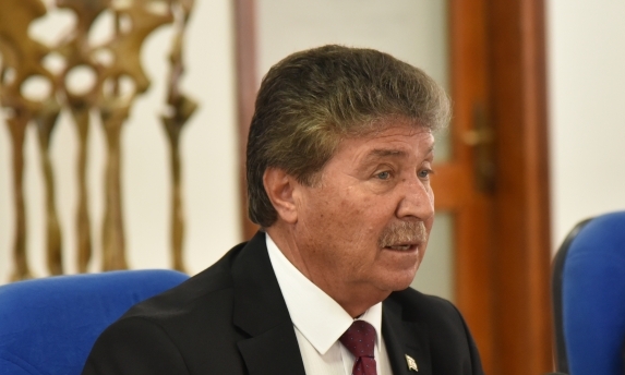 Başbakan Üstel:Benzin 1.23 TL, Mazot 1 TL ucuzladı