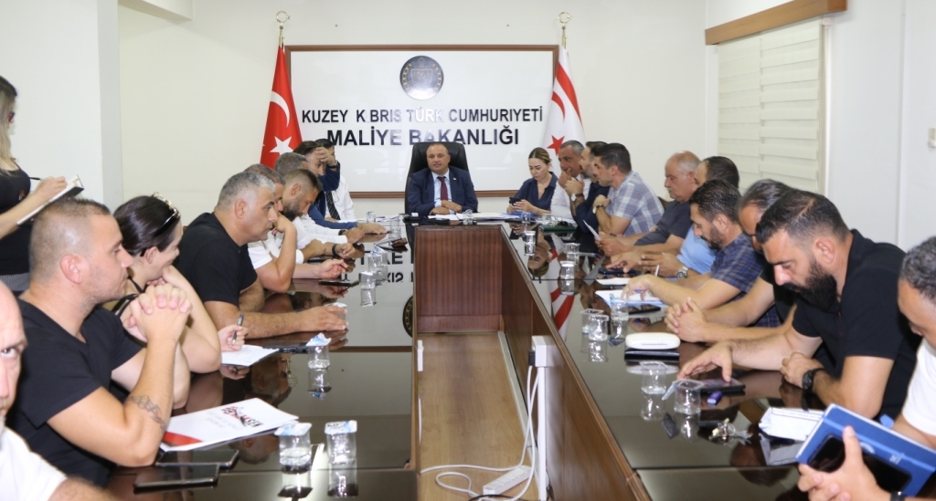 Maliye Bakanı Şan, kamuda örgütlü sendikalarla üçüncü kez biraraya geldi