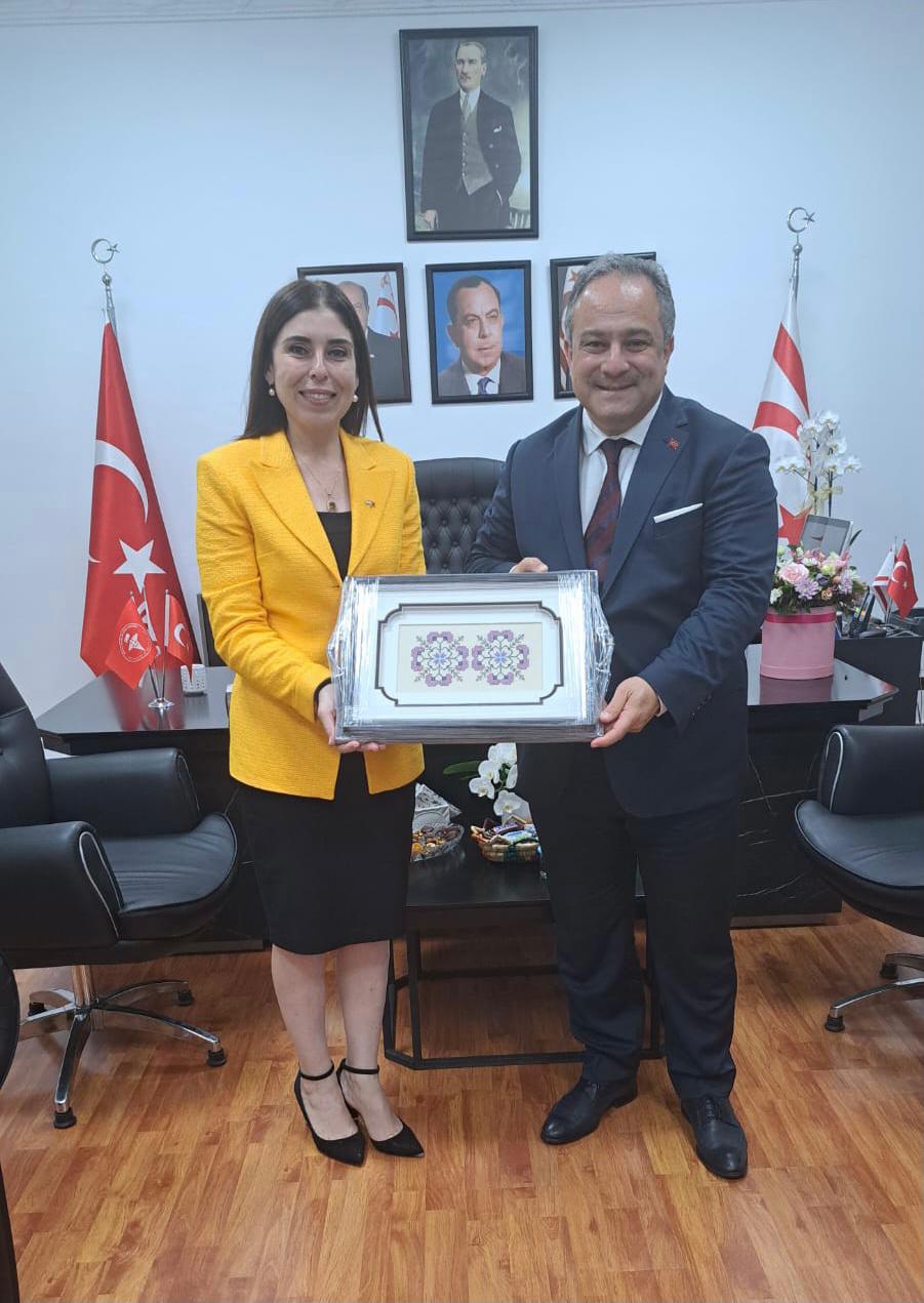 Sağlık Bakanı Altuğra, Tabip Binbaşı Nihat İlhan’ın oğlu Prof. Dr. Mustafa Necmi İlhan ve ailesini kabul etti