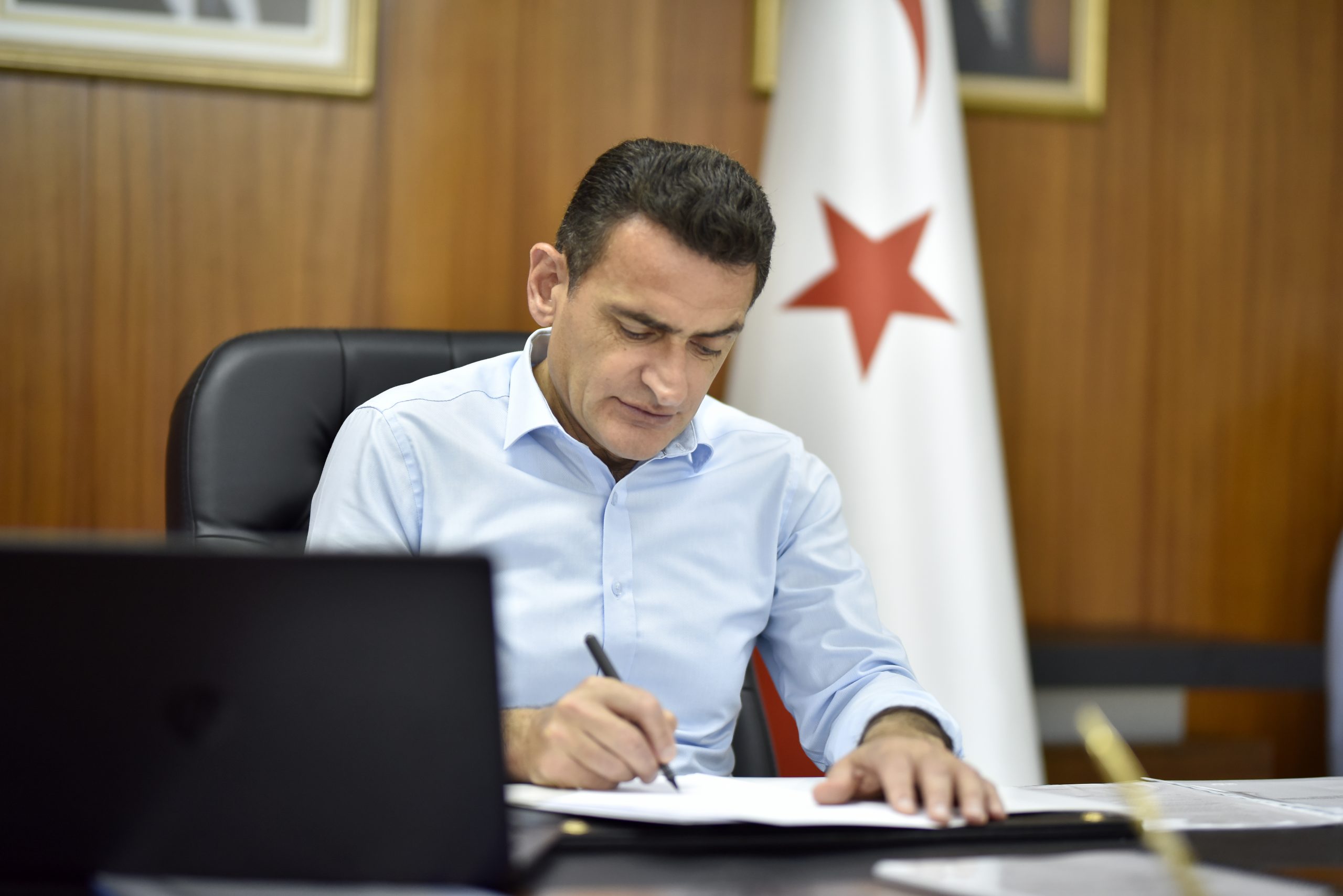 Bakan Oğuz: Şehit ailelerimizin ve gazilerimizin yanında olmaya devam edeceğiz