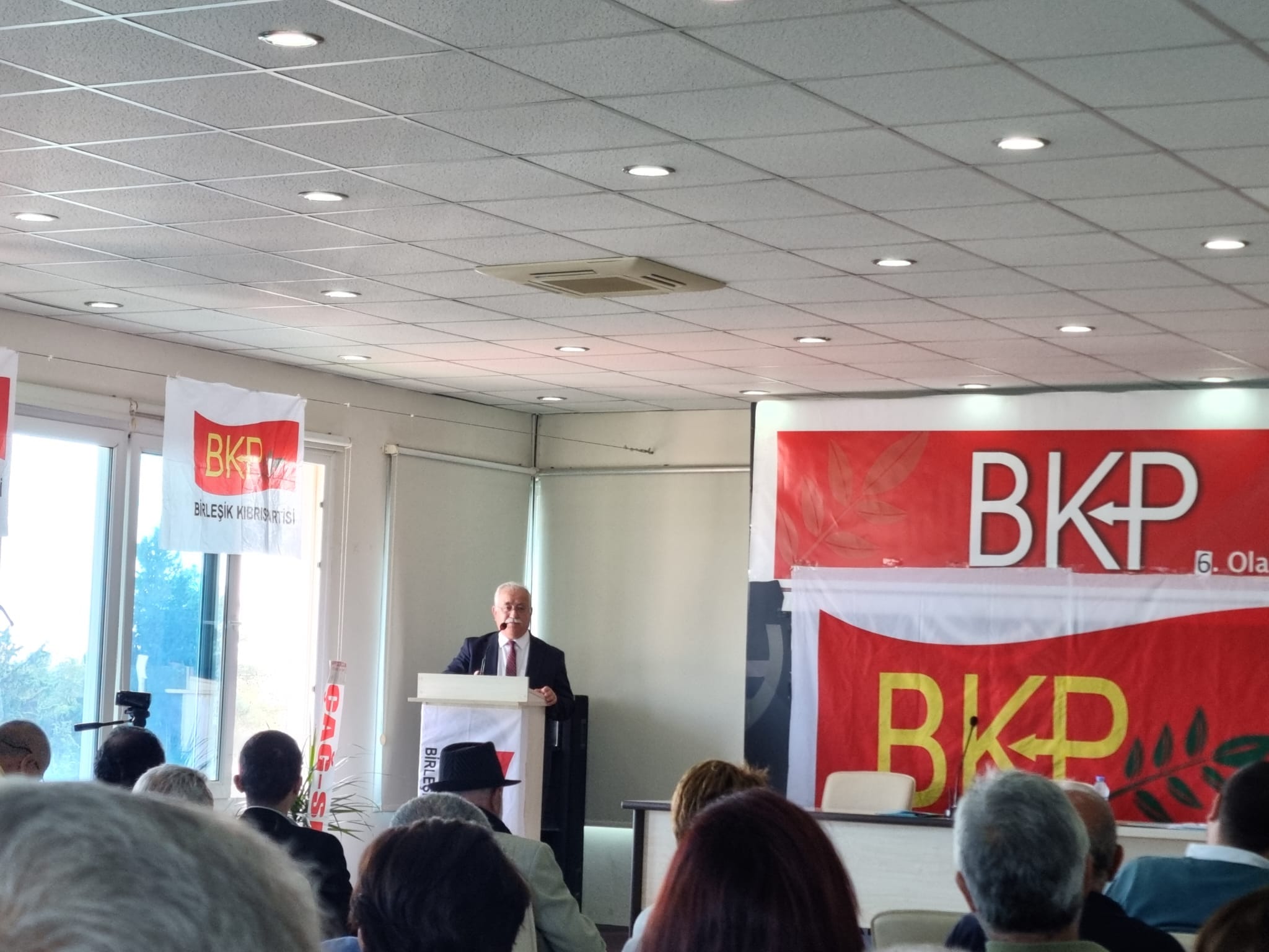 Tek aday İzzet İzcan yeniden BKP Genel Başkanlığı’na getirildi