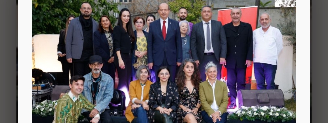 “Kıbrıs Türk halkının haklı mücadelesinde sanatçılarımızın gösterdiği başarıyı takdir ediyorum”