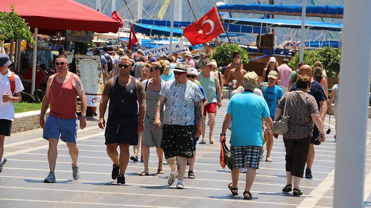 Türkiye’yi 8 ayda en çok Alman, Rus ve İngiliz turist ziyaret etti