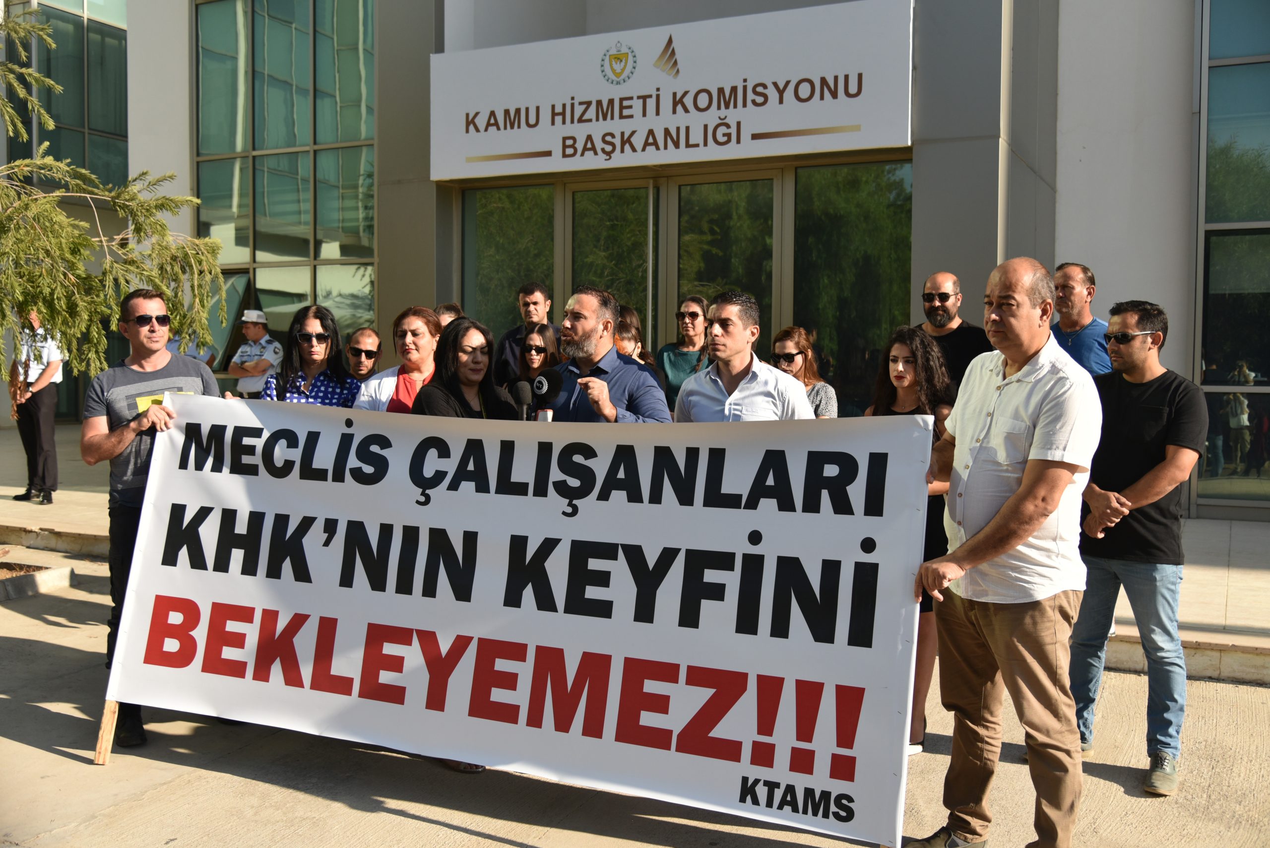 KTAMS, ilk atama ve terfi münhalleri ilan edilmediği gerekçesiyle eyleme gitti