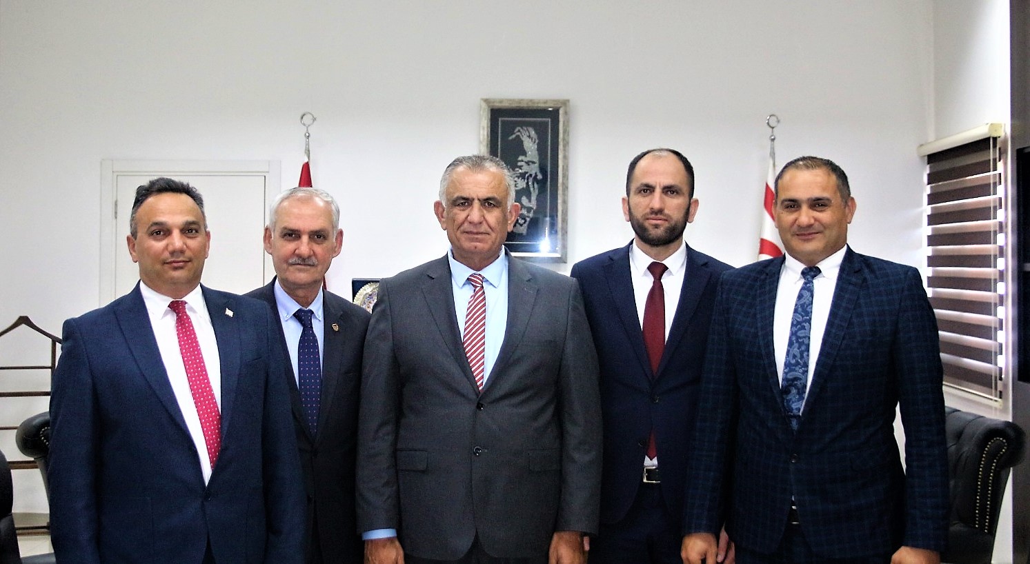 Çavuşoğlu, ASBÜ Kuzey Kıbrıs Kampüsü Rektörü Prof. Dr. Enver Arpa ve heyetini kabul etti