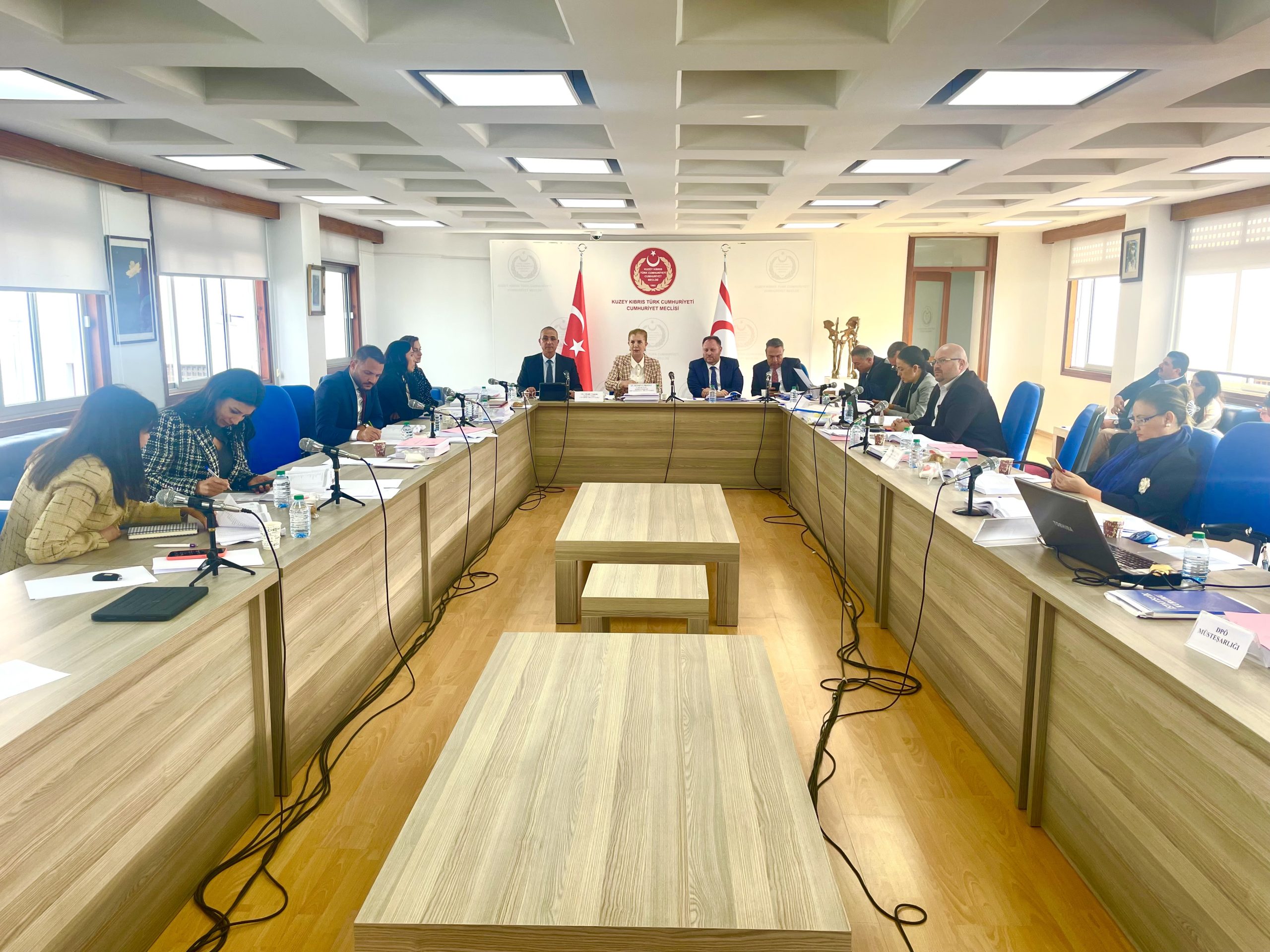 Kamu Hizmeti Komisyonu ve İçişleri Bakanlığı bütçeleri komiteden geçti