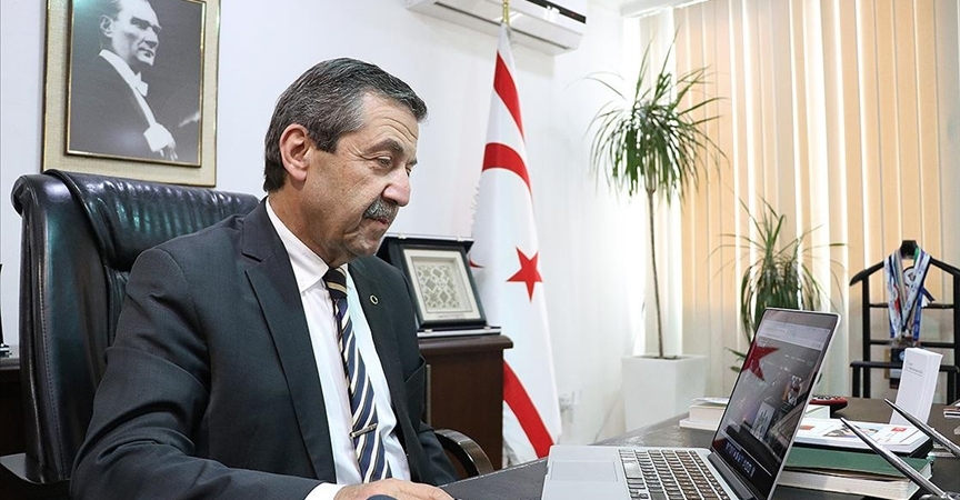 Dışişleri Bakanı Ertuğruloğlu AA’nın “Yılın Fotoğrafları” oylamasına katıldı