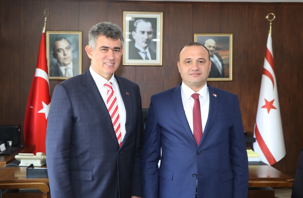 Türkiye Cumhuriyeti Lefkoşa Büyükelçisi Feyzioğlu, Maliye Bakanı Şan’ı ziyaret etti