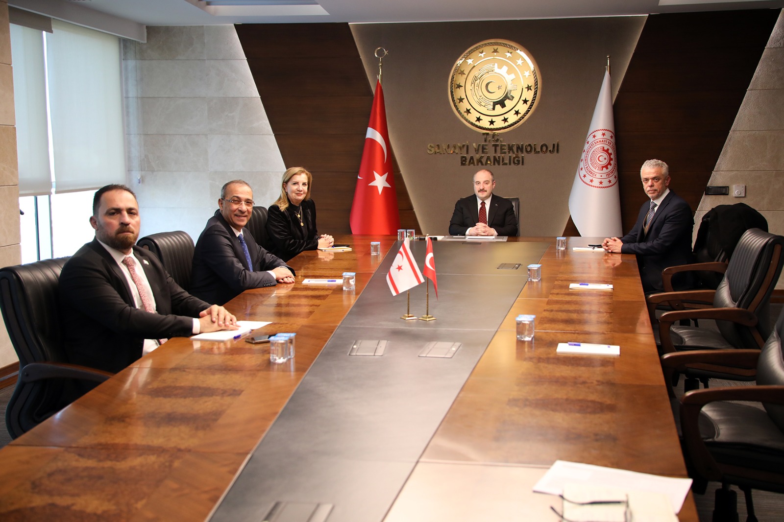 Ekonomi, Maliye, Bütçe ve Plan Komitesi heyeti TC Sanayi ve Teknoloji Bakanı Varank tarafından kabul edildi