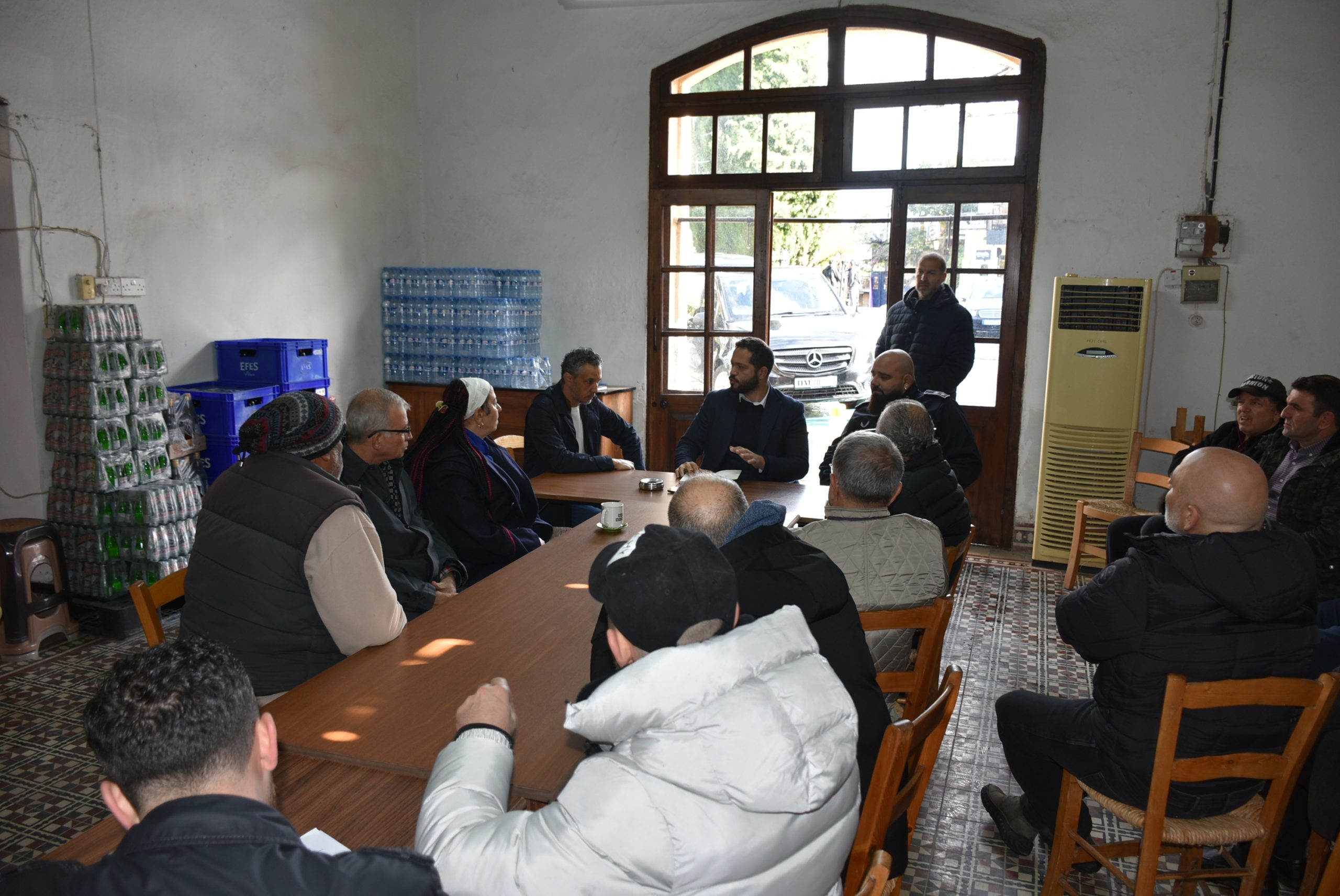 Girne Belediyesi yetkilileri Bellapais esnafı ile istişare toplantısı yaptı