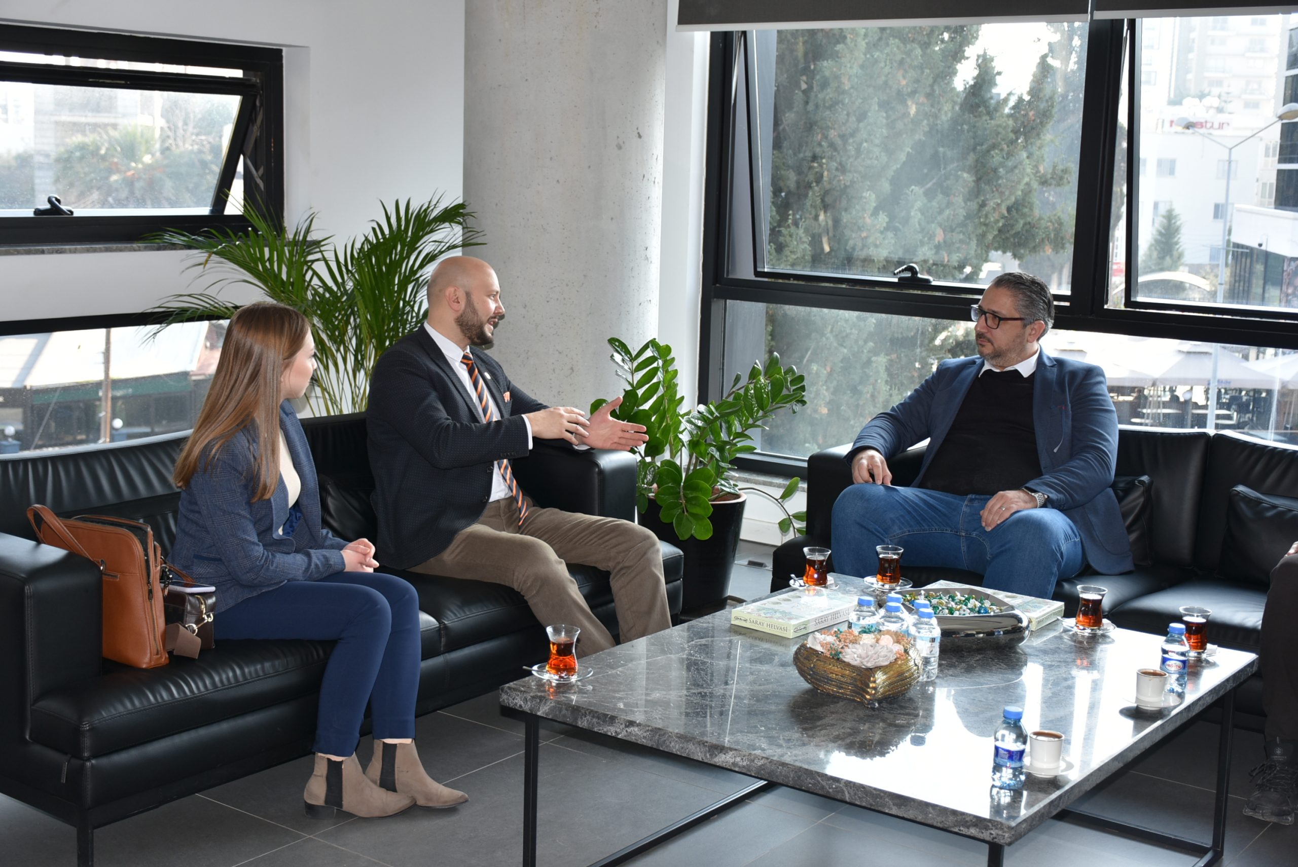 Türkiye Belediyeler Birliği heyeti Girne Belediye Başkanı Murat Şenkul ile görüştü