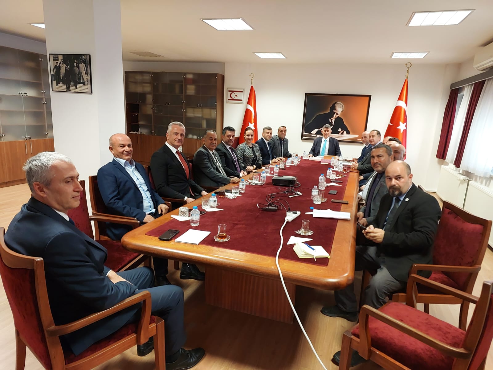 İŞAD heyeti, Türkiye Cumhuriyeti Lefkoşa Büyükelçisi Metin Feyzioğlu’nu ziyaret etti