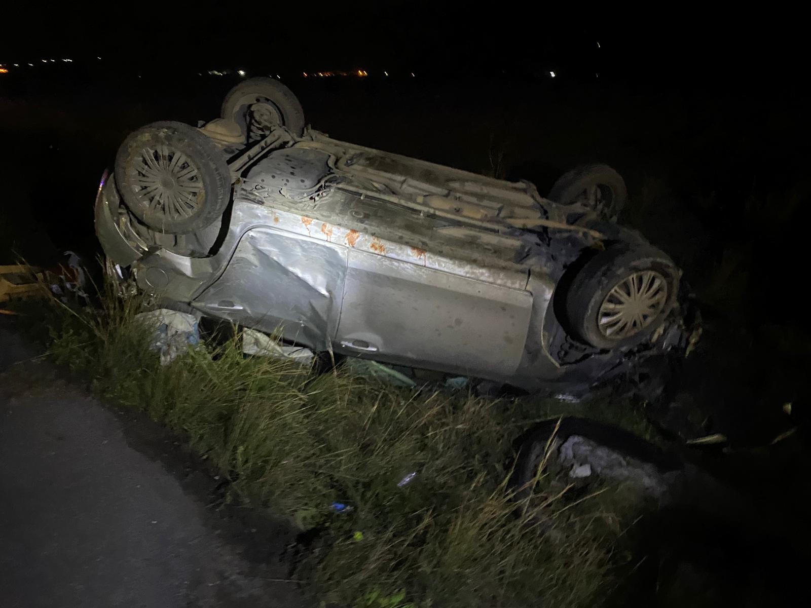 Girne-Lefkoşa ana yolunda aynı yönde seyreden iki araç çarpıştı, 4 kişi yaralandı