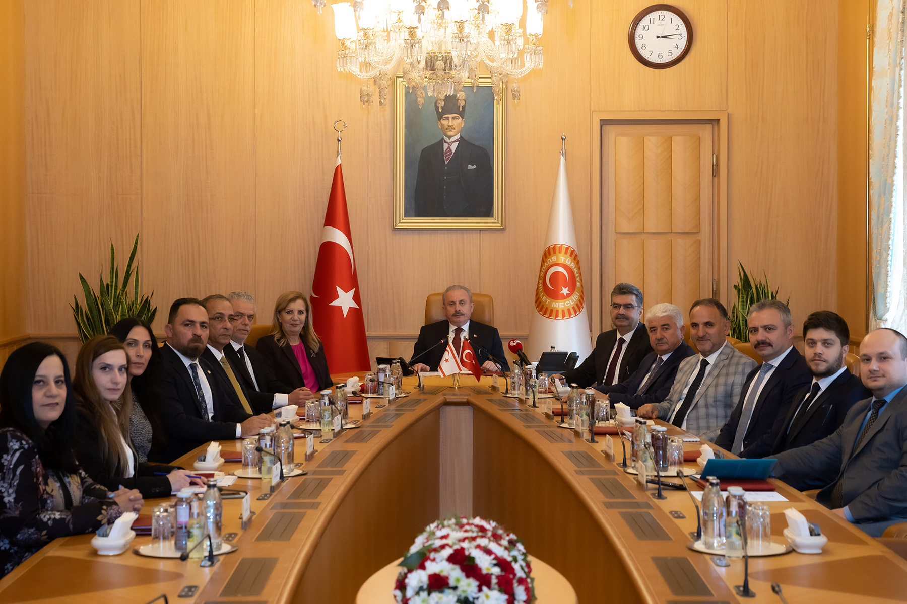 Ekonomi, Maliye, Bütçe ve Plan Komitesi heyeti TBMM Başkanı Şentop tarafından kabul edildi