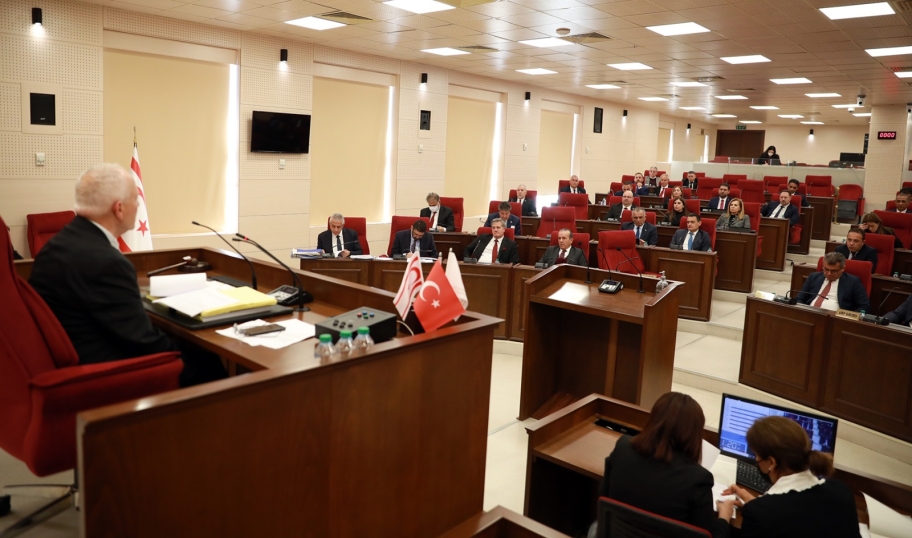 Sayıştay, Hukuk Dairesi ve Sivil Savunma Teşkilatı Başkanlığı bütçeleri oybirliğiyle onaylandı