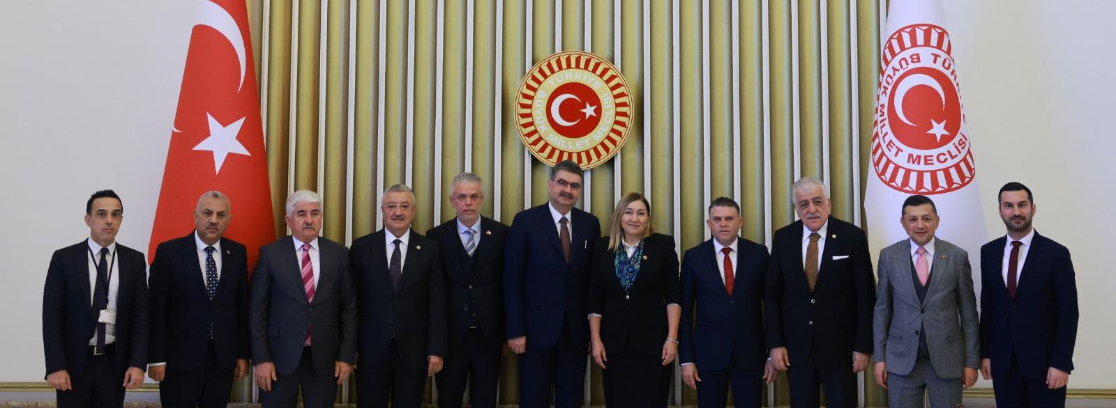 TC – KKTC  Parlamentolar Arası Dostluk Grubu Başkanı, Cumhuriyet Meclisi Hukuk, Siyasi İşler  ve Dışilişkiler Komitesi onuruna öğle yemeği verdi