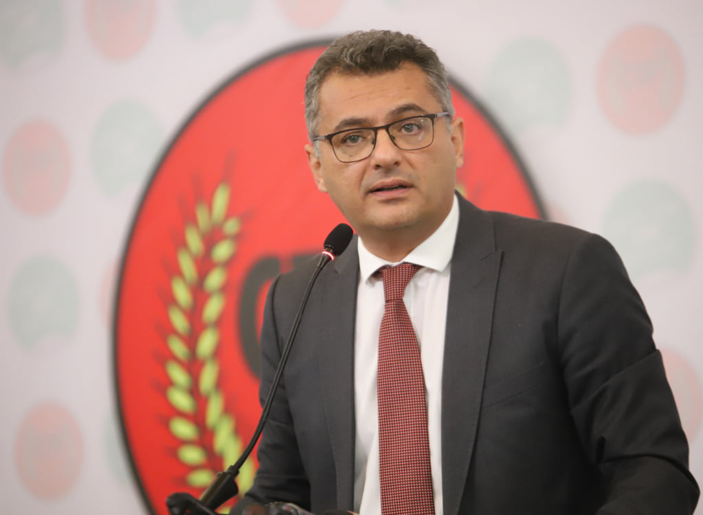 CTP Genel Başkanı Erhürman, görevi bırakacağı yönündeki haberleri yalanladı