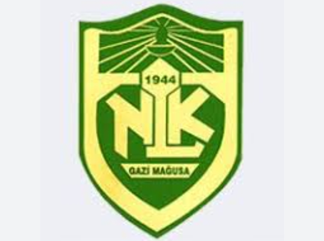 Kahramanmaraş’ta bulunan Namık Kemal Lisesi erkek voleybol takımı depremden yara almadan kurtuldu