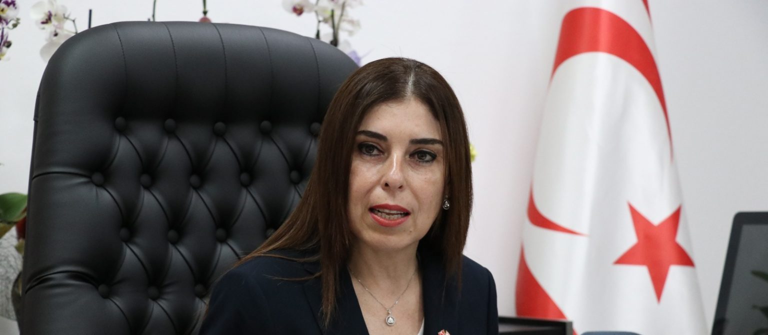 Altuğra:Sağlık Bakanlığı’nın doktor, hemşire ve paramedikten oluşan acil yardım ekibi deprem bölgesinde çalışmalara katılacak
