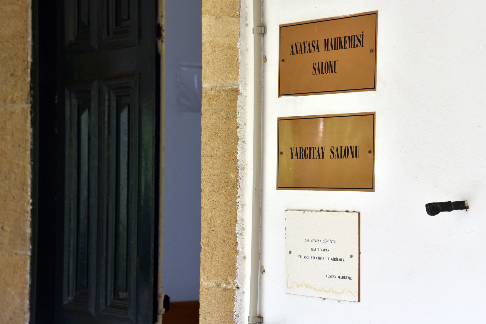 Sendikaların açtığı dava, yasa gücünde kararnamenin geri çekilmemesinden dolayı yarın görüşülecek