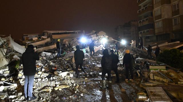 Deprem bölgesinden bir acı haber geldi :Yedikonuklu Şeyma Köse ve bebeği Poyraz İskenderun, yaşamını yitirdi