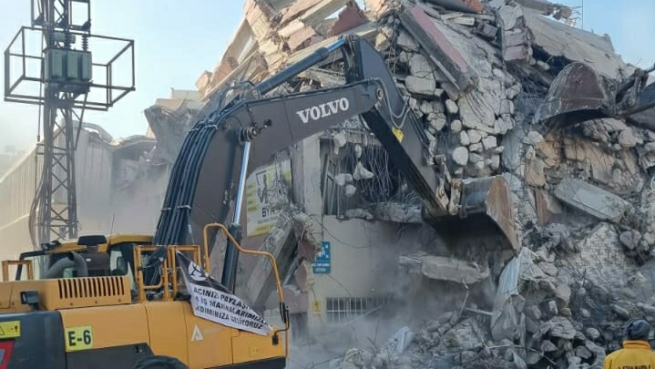 KKTC’ye kaçan müteahhit tutuklandı Türkiye’ye iade edilecek