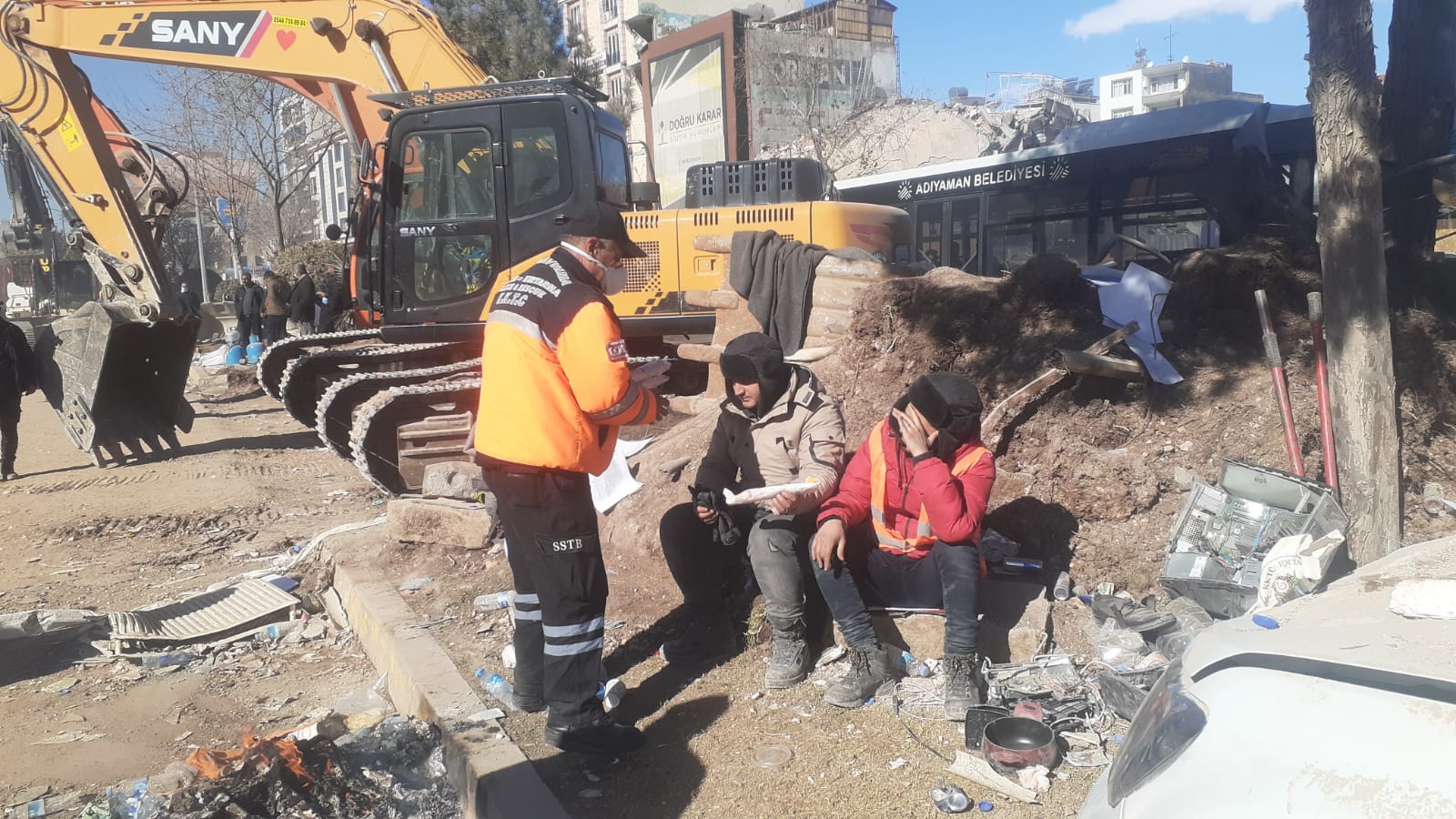 Sivil Savunma Teşkilatı Başkanlığı, Adıyaman’da insani yardım faaliyetlerine devam ediyor