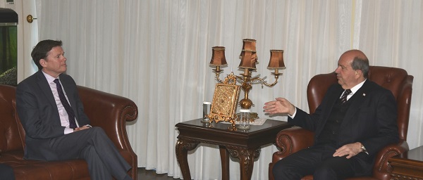 Cumhurbaşkanı Tatar, BM Genel Sekreteri’nin Kıbrıs Özel Temsilcisi Stewart’ı kabul etti