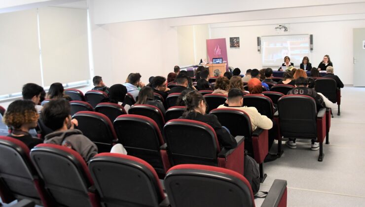 DAÜ KAEM ile KAYAD iş birliğinde “Deprem ve Toplumsal Cinsiyet” konferansı düzenlendi