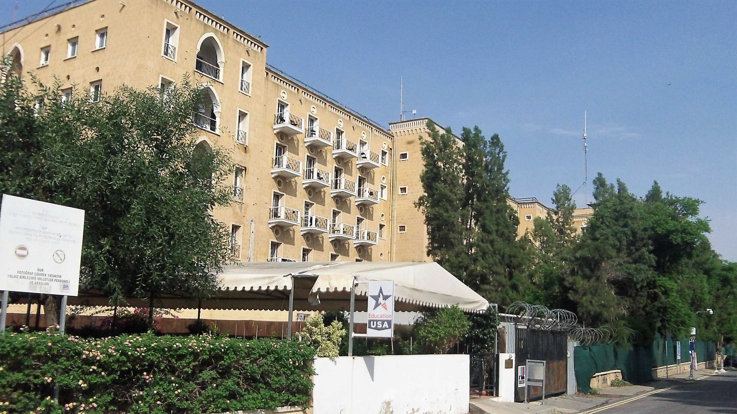 Bazı Kıbrıslı Türk ve Rum siyasi partiler Ledra Palas Otel’deki rutin toplantılar çerçevesinde dün yeniden bir araya geldi.
