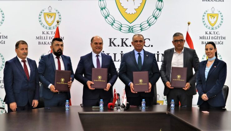 “Bir Okul da Sen yap Kampanyası” çerçevesinde Milli Eğitim Bakanlığı ile bazı belediyeler arasında protokol imzalandı