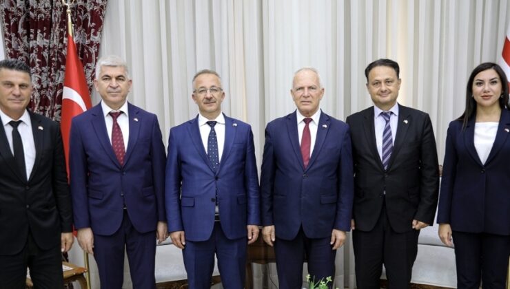 Cumhuriyet Meclisi Başkanı Töre, TC Cumhurbaşkanlığı Devlet Arşivleri Başkanı Prof. Ünal’ı kabul etti