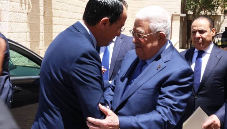 Hristodulidis ve Abbas, üçlü zirve kararı aldı