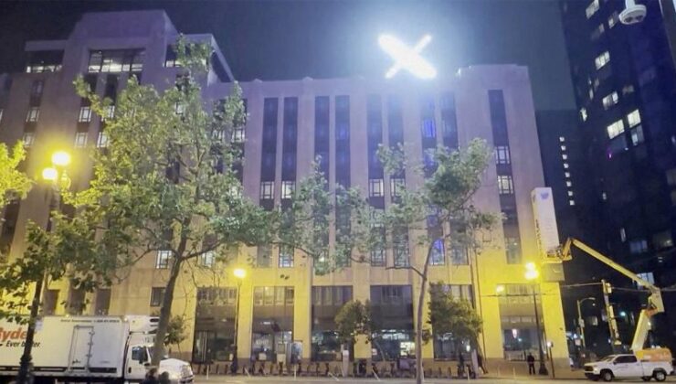Twitter ofisinin tepesindeki dev ‘X’ şikayetlerin ardından kaldırıldı