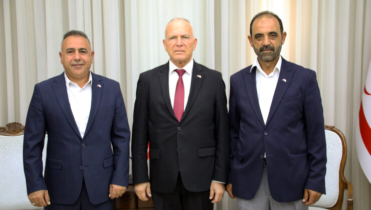 Meclis Başkanı Töre, Din Görevlileri Derneği ve Din Görevlileri Sendikası’ndan yetkilileri kabul etti