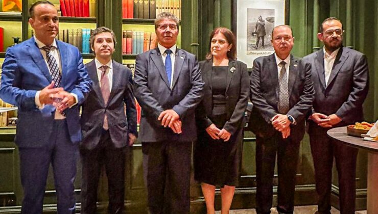 Başbakan Üstel Londra’da…