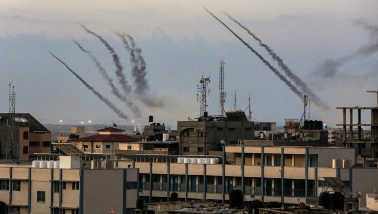 Abluka altındaki Gazze’den İsrail’e roketler fırlatıldı