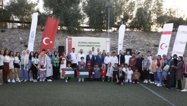 Cumhurbaşkanı Tatar, Geleneksel Türk Okçuluğu 15 Kasım Cumhuriyet Kupası Ödül Töreni’ne katıldı