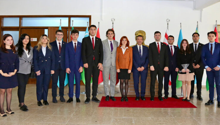 Bakan Ertuğruloğlu, İstanbul Bahçeşehir Üniversitesi öğrencilerini kabul etti – BRTK