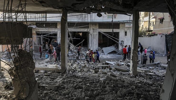 İsrail bombardımanı altındaki Gazze Şeridi’nde 7 bin kişi kayıp